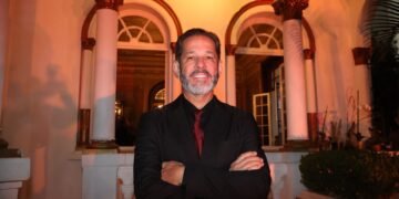 Pedro Mota é homenageado com título de Comendador pela Academia Brasileira de Honrarias ao Mérito